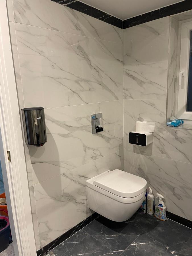 Modern Huge Double Room With Private Bathroom In Colindale Edgware Kültér fotó
