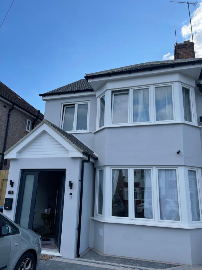 Modern Huge Double Room With Private Bathroom In Colindale Edgware Kültér fotó