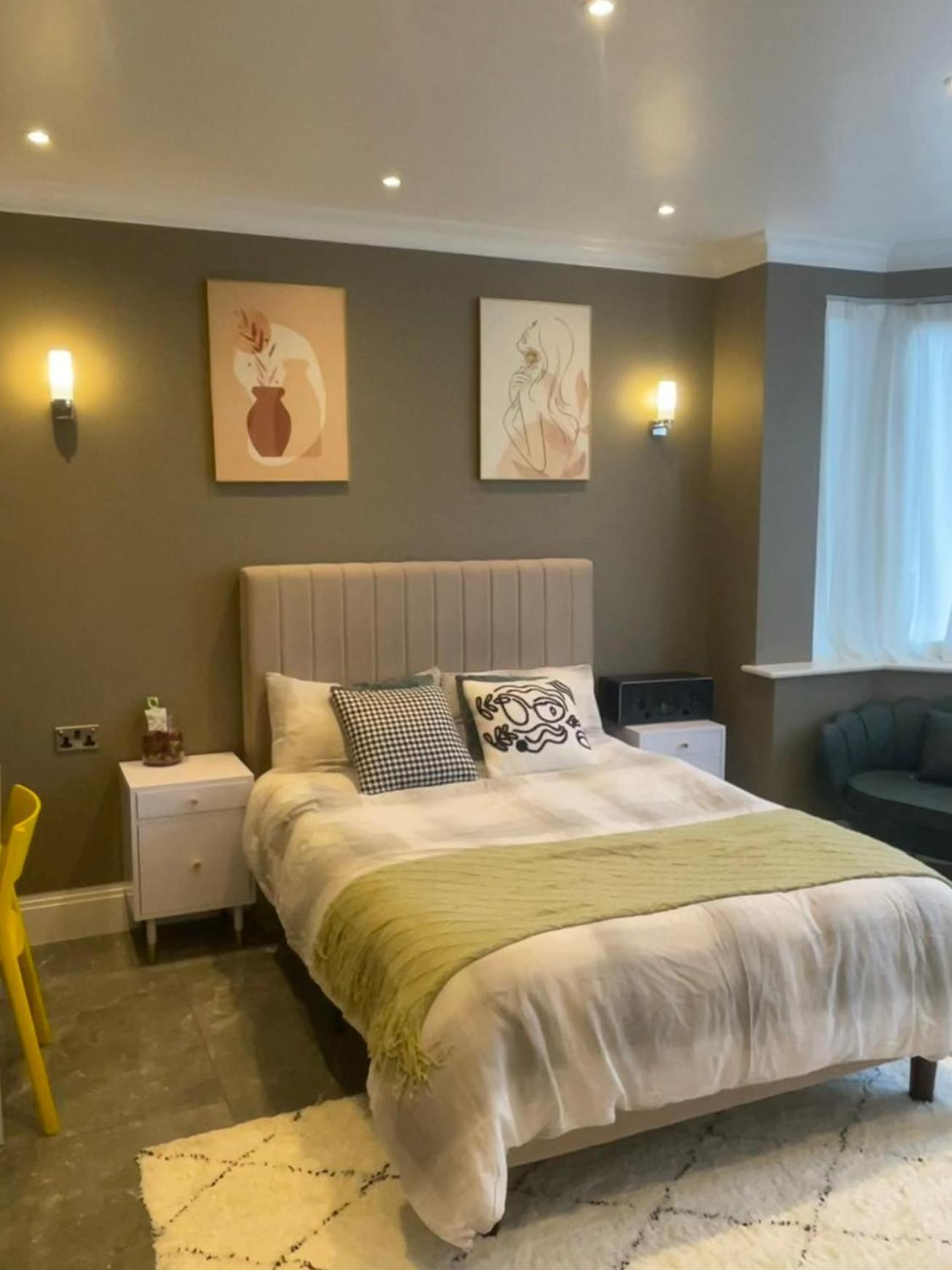 Modern Huge Double Room With Private Bathroom In Colindale Edgware Kültér fotó