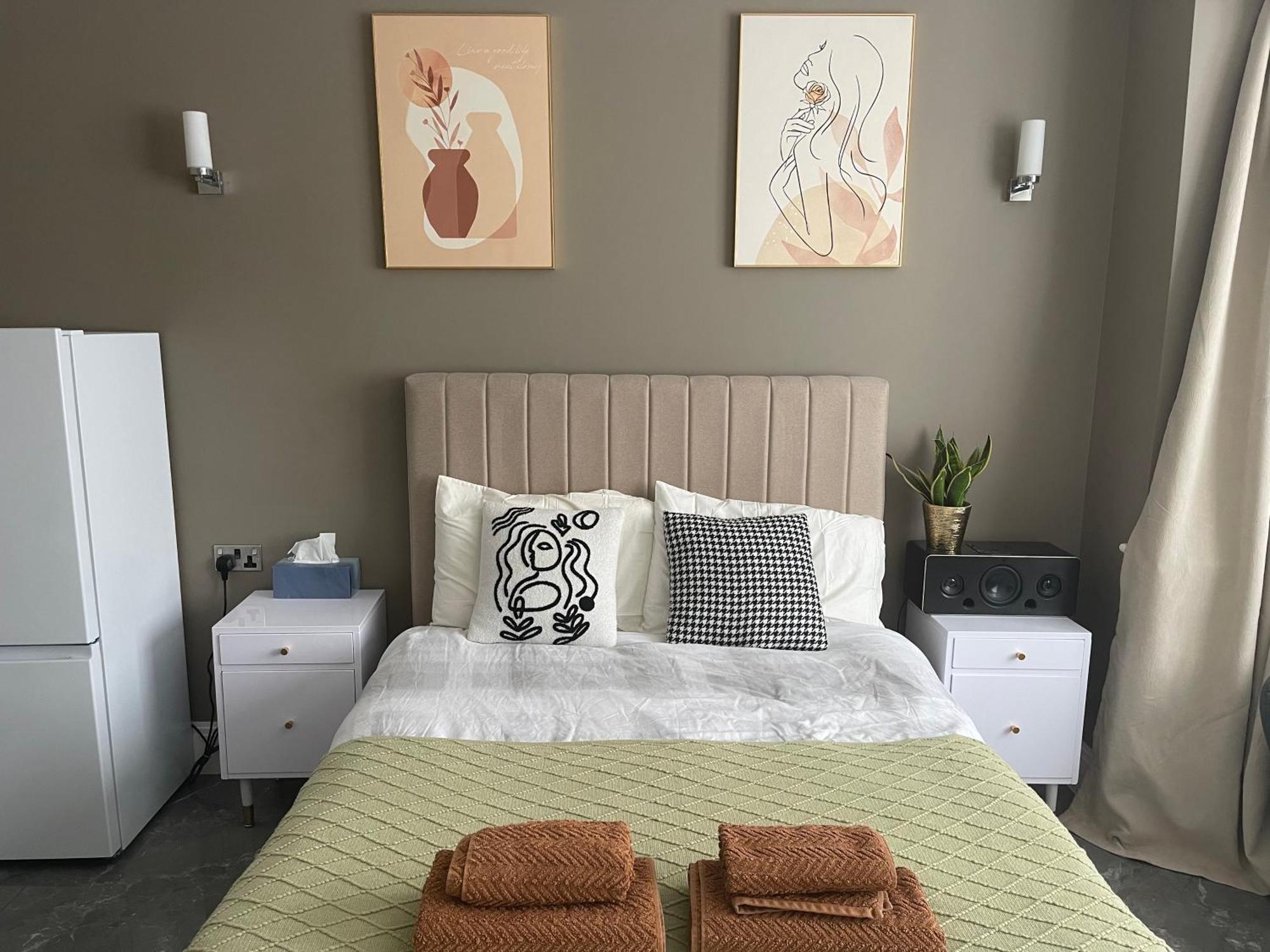 Modern Huge Double Room With Private Bathroom In Colindale Edgware Kültér fotó